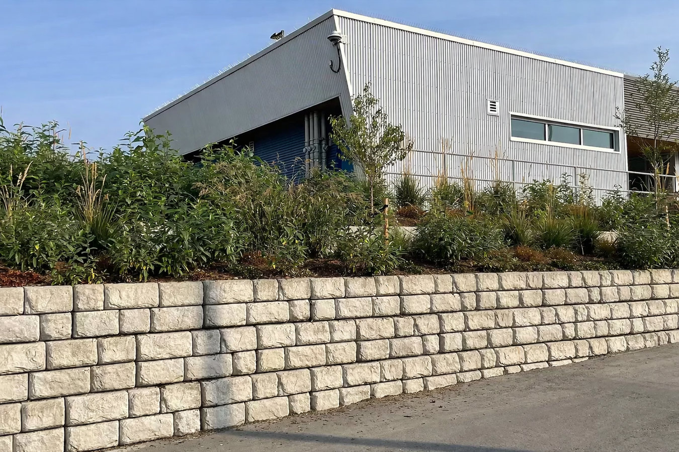 Concrete retaining walls in Jurupa Valley, CA